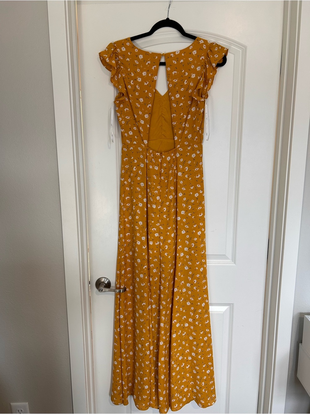 Lulus Yellow Floral V-Neck Maxi Dress with Flutter Sleeves - Picture 7 of 8